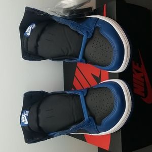 Air Jordan 1 Retro High OG " Dark Marina Blue"